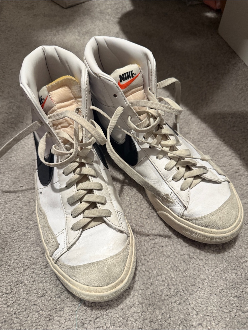 Nike Blazer White High-Top Sneakers with Black Swoosh Sz 9